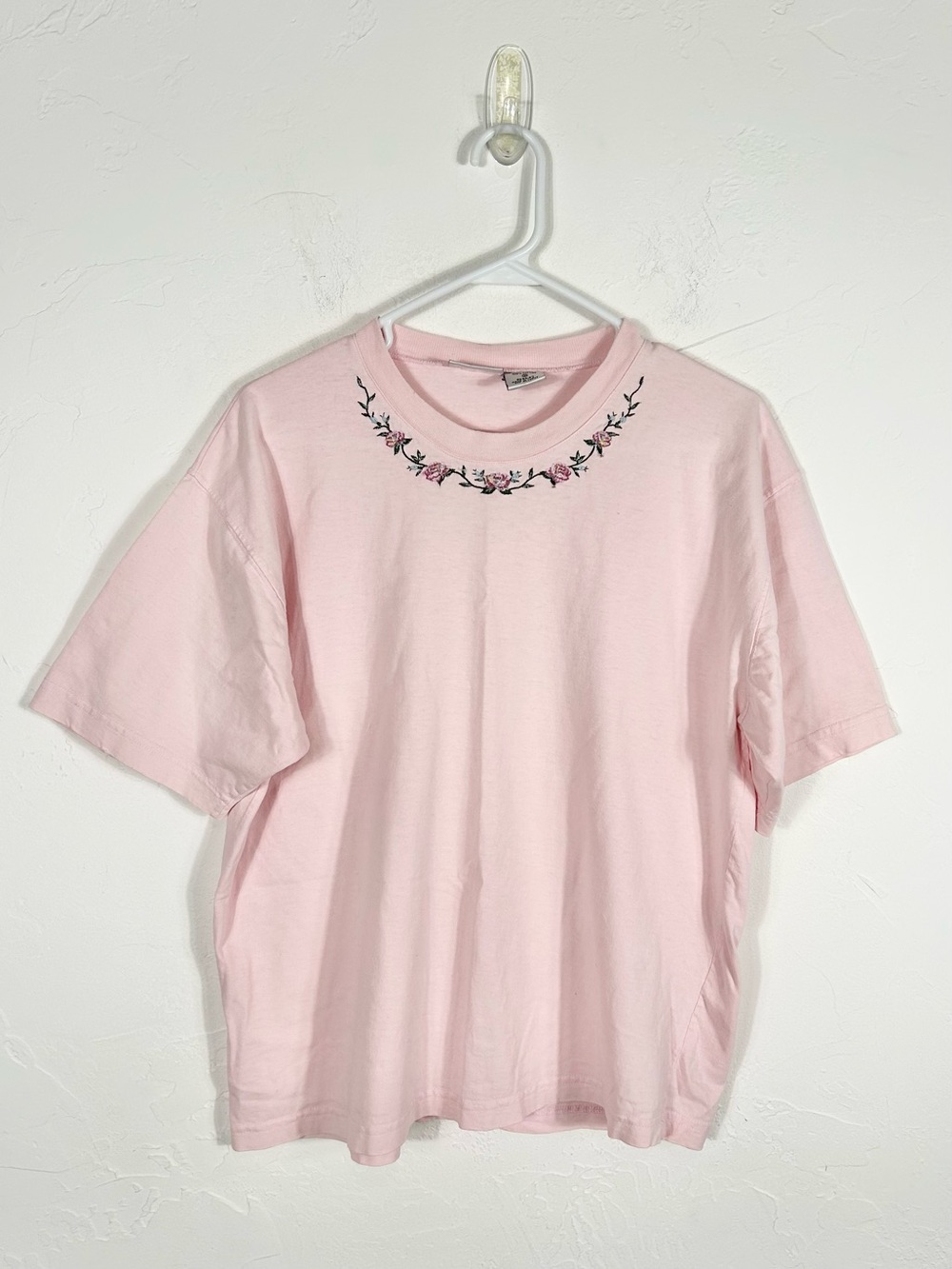 Vintage 90s Capacity Knits Embroidered Floral Neck Pink T-Shirt Women's Cotton